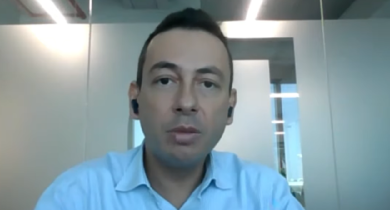 Ruslan Totrov. Screenshot of the video on his YouTube channel, https://www.youtube.com/watch?v=IjMu-4AZJ9M Ruslan Totrov. Screenshot of the video on his YouTube channel, https://www.youtube.com/watch?v=IjMu-4AZJ9M