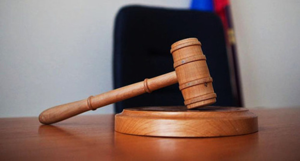 A gavel. Photo: Fyodor Obmaykin / Yugopolis A gavel. Photo: Fyodor Obmaykin / Yugopolis