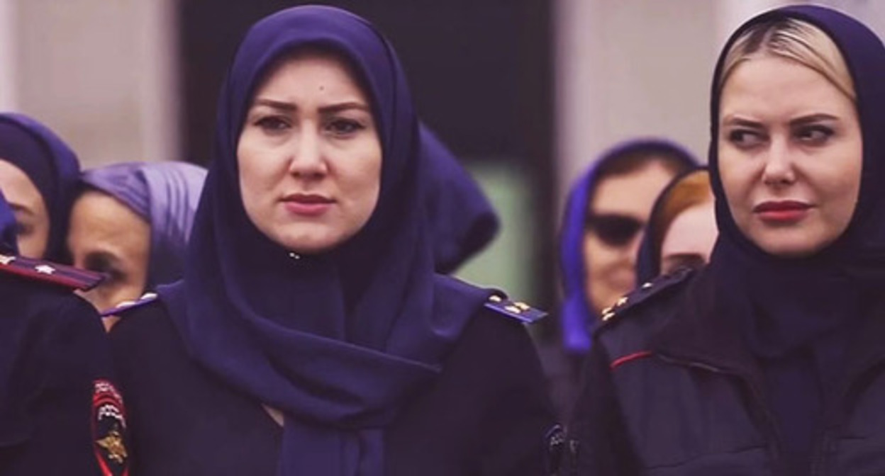Female soldiers in the Chechen army. Screenshot of the video https://t.me/akhmeddudaev/1297 Female soldiers in the Chechen army. Screenshot of the video https://t.me/akhmeddudaev/1297