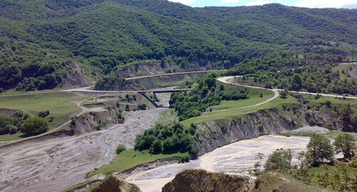 The Aukh District, Dagestan. Photo by Dagirov Umar https://ru.wikipedia.org/wiki/Ауховский_район#/media/Файл:ГӀурий_а,_Сал-хи_а_вовшахкхетар,_аьтту_агӀора_ГӀурий,_аьрру_–_Сал-хи.jpg The Aukh District, Dagestan. Photo by Dagirov Umar https://ru.wikipedia.org/wiki/Ауховский_район#/media/Файл:ГӀурий_а,_Сал-хи_а_вовшахкхетар,_аьтту_агӀора_ГӀурий,_аьрру_–_Сал-хи.jpg