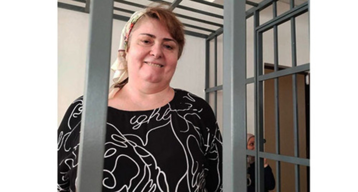 Zarema Musaeva at the court. Photo from the Telegram channel "Bakar Yangulbaev" Zarema Musaeva at the court. Photo from the Telegram channel "Bakar Yangulbaev"