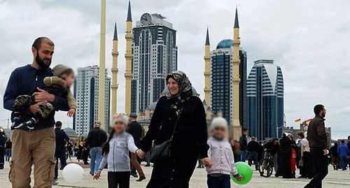 A Chechen family in the streets of Grozny. Photo: Grozny Inform https://www.grozny-inform.ru/news/society/130296/ A Chechen family in the streets of Grozny. Photo: Grozny Inform https://www.grozny-inform.ru/news/society/130296/