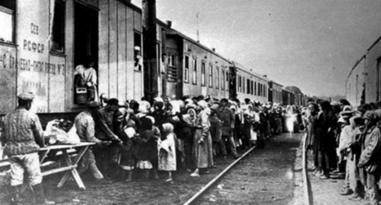 The deportation of Chechens to Kazakhstan. Photo: https://tengrinews.kz The deportation of Chechens to Kazakhstan. Photo: https://tengrinews.kz