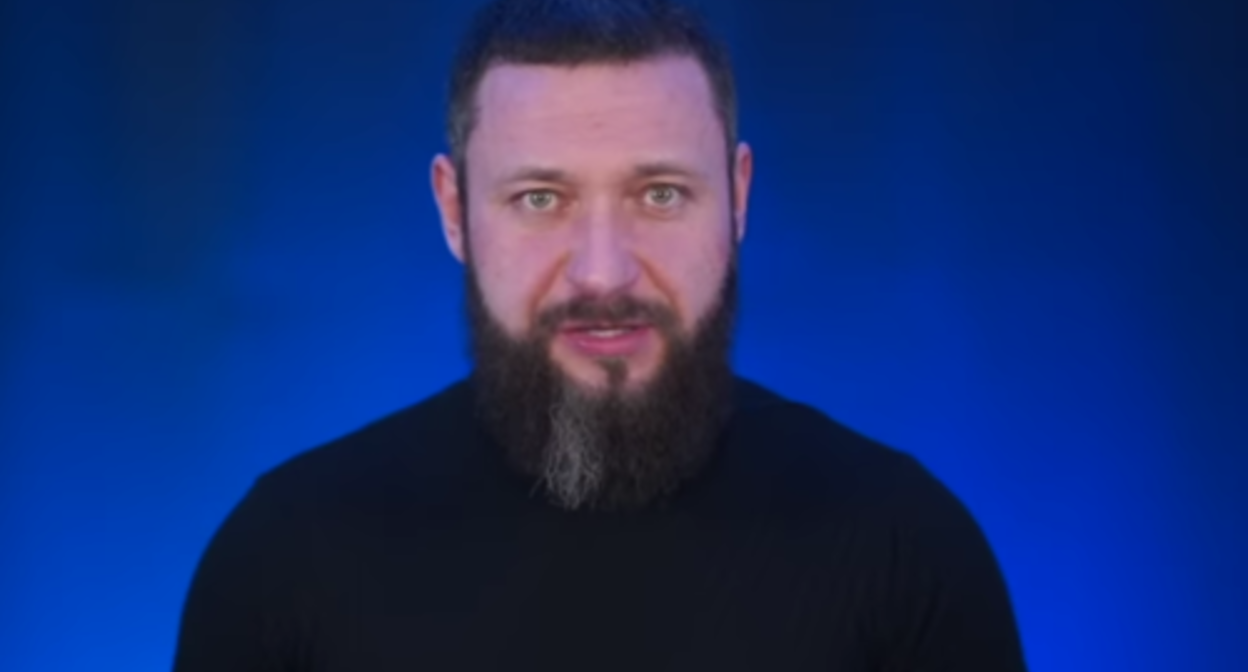 Vadim Kharchenko* (included by the Russian Minister of Justice into the register of foreign agents), screenshot of the video posted on the YouTube channel "Lichnoe Mnenie" ("A Personal Opinion") on February 5, 2023, https://www.youtube.com/watch?v=uesdL3tO7vM Vadim Kharchenko* (included by the Russian Minister of Justice into the register of foreign agents), screenshot of the video posted on the YouTube channel "Lichnoe Mnenie" ("A Personal Opinion") on February 5, 2023, https://www.youtube.com/watch?v=uesdL3tO7vM