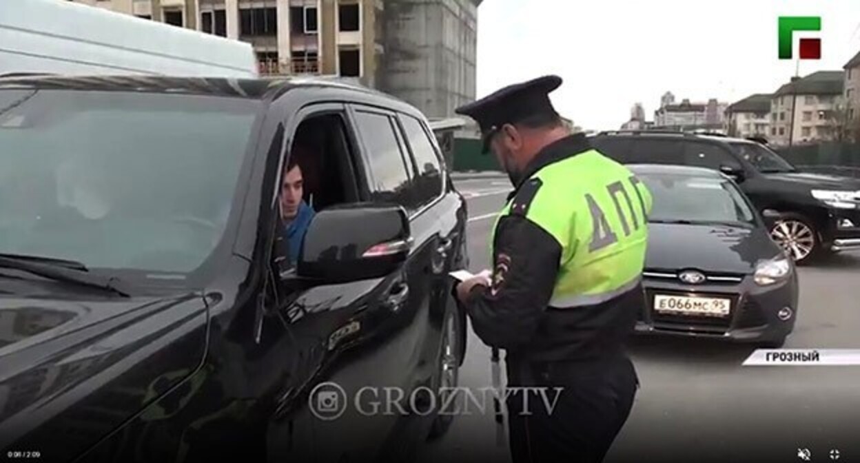 Road police raids to prevent traffic violations. Screenshot of a video by groznytv https://www.instagram.com/p/CNzKxQCJXTN/