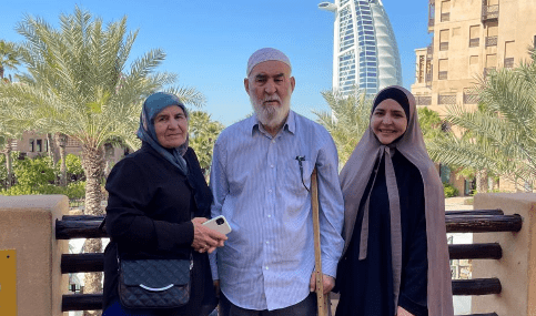 The parents and sister of Abubakar Rizvanov. Screenshot of a photo posted on Zumrud Rizvanova's Telegram channel on February 21, 2023 https://t.me/rizvanova/738