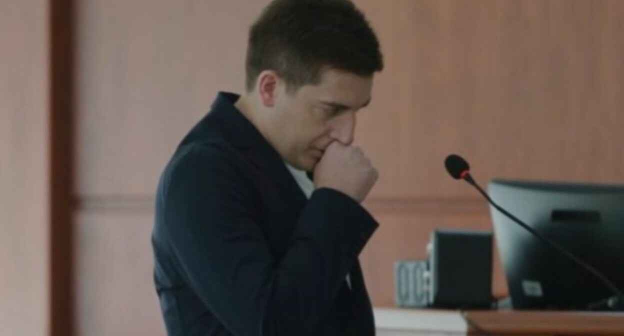 Batumi police boss, Irakli Dgebuadze, testifies at the trial of Mziya Amaglobeli: screenshot from the website of the “Pirveli” TV.