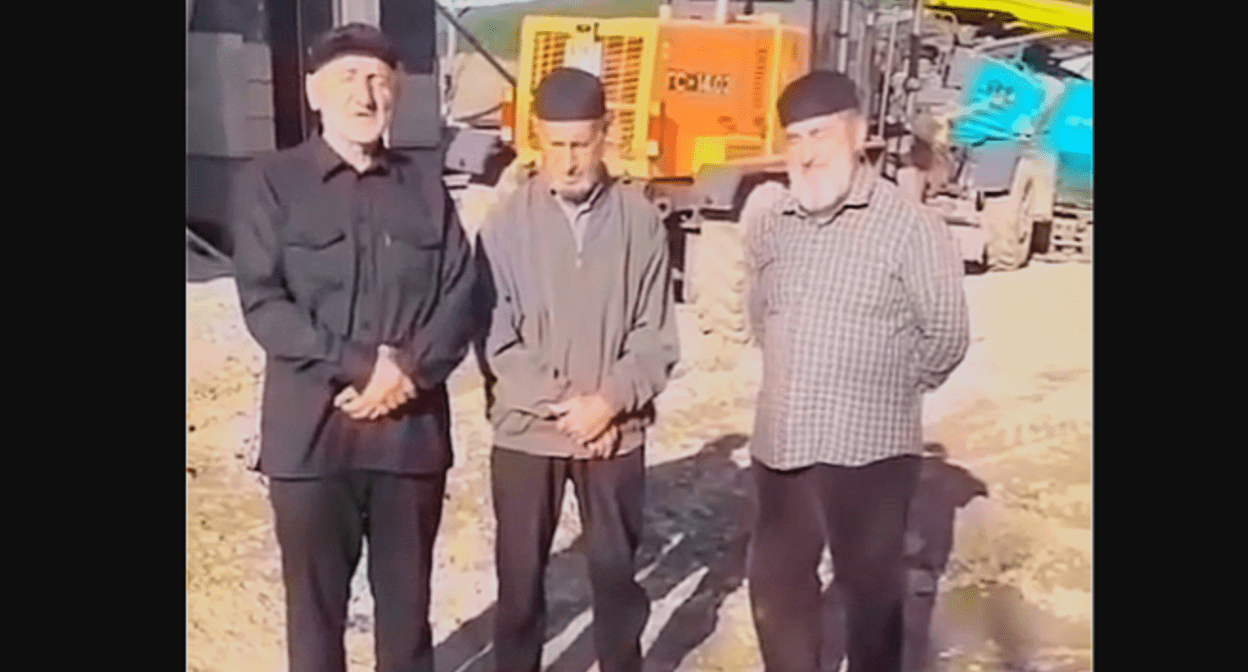 Chechens complain about the demolition of a mosque in a Dagestani village. A frame from the video by auh_media from May 10, 2025, https://www.instagram.com/p/DJfLKA9sWTp/ (On March 21, 2022, the Tverskoi Court of Moscow banned the activities in Russia of the Meta Company, owning the Facebook, Instagram, and WhatsApp, in connection with extremist activities.)

