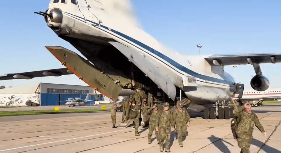 As part of the second phase of exchange of prisoners of war (POWs), agreement on which were reached at Russian-Ukrainian negotiations in Istanbul, 307 Russian POWs returned to their homeland.
