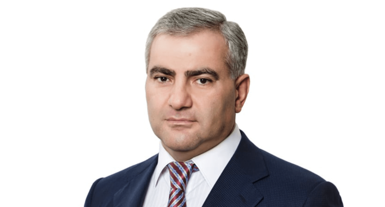 Samvel Karapetyan. Photo screenshot https://newsarmenia.am/news/armenia/v-erevanskom-osobnyake-milliardera-samvela-karapetyana-proizveden-obysk-mvd-video-/