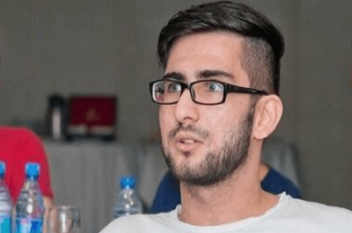 Bahruz Samedov. Screenshot of a photo by the “Vesti.Az” news agency dated June 21, 2025, https://vesti.az/kriminal/v-azerbaidzane-sudyat-gosizmennika-baxruza-samedova-538304
