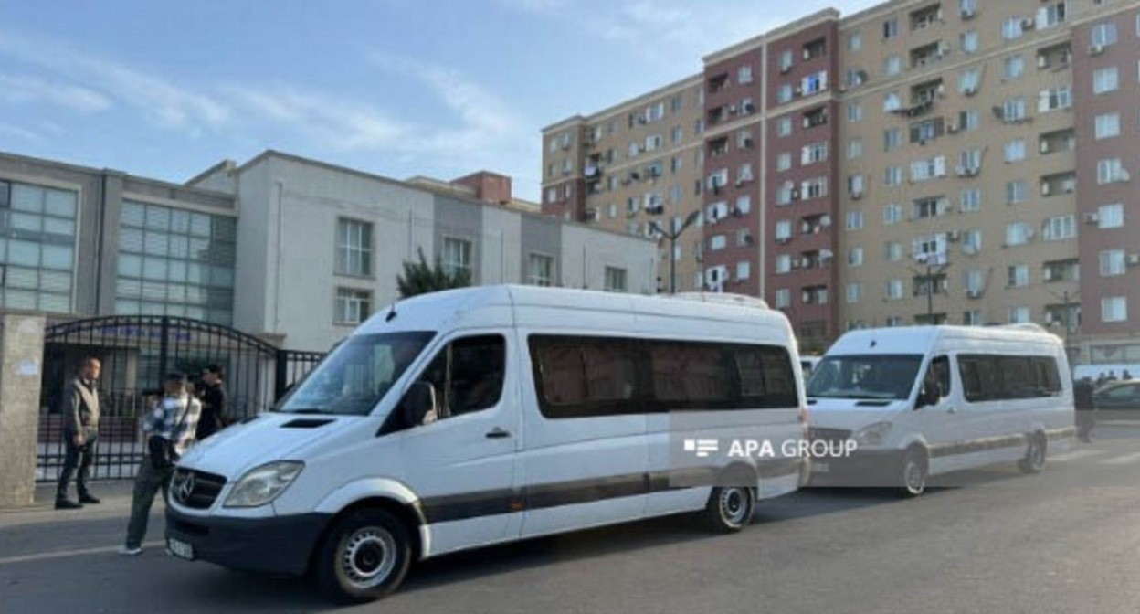 Sending displaced persons to Kengerli. June 30, 2025. Photo: APA https://ru.apa.az/sotsium/v-selo-kengerli-agdamskogo-raiona-otpravlena-ocerednaya-gruppa-pereselencev-614760