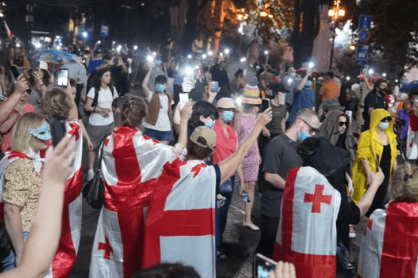 Protest action at the Georgian parliament. Photo Publika from 16.07.25, https://www.facebook.com/photo?fbid=1498089134923965&set=a.715406393192247, (the activities of the Meta company, which owns the social network, are banned in Russia)