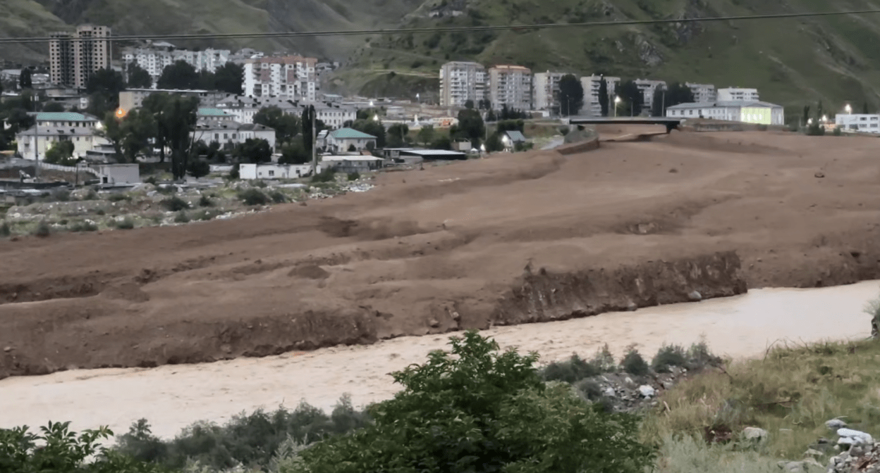 Mudflow in Tyrnyauz. Still frame from video from Kazbek Kokov's Telegram channel from 22.07.25, https://t.me/Kokov_Kazbek/7516