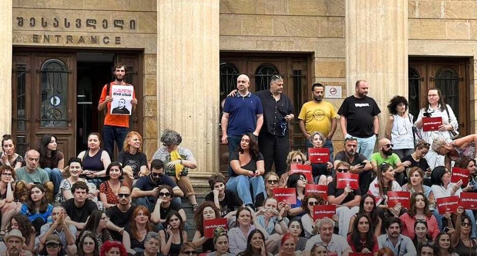 Akhobadze's support group at the court. Photo: NEWS.On.ge.