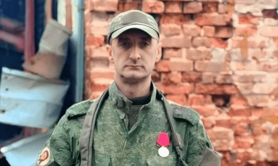 Roman Oldin. Screenshot of a photo from the Telegram channel of the Kirov District Administration from 14.08.25, https://t.me/akgo_18/18996