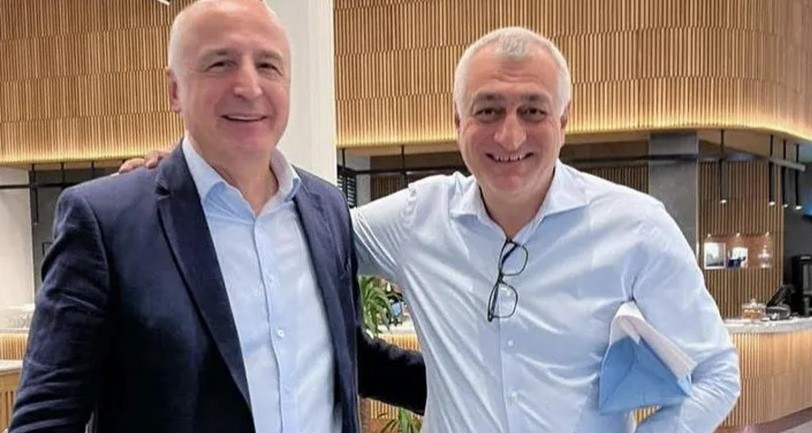 Badri Japaridze (left) and Mamuka Khazaradze. Photo: "Interpressnews" https://www.interpressnews.ge/ru/article/170400-mikhail-kavelashvili-pomiloval-mamuku-khazaradze-i-badri-dzhaparidze