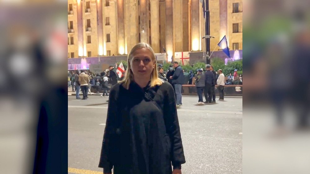 Elina Valtonen during a protest. Photo: https://1tv.ge/
