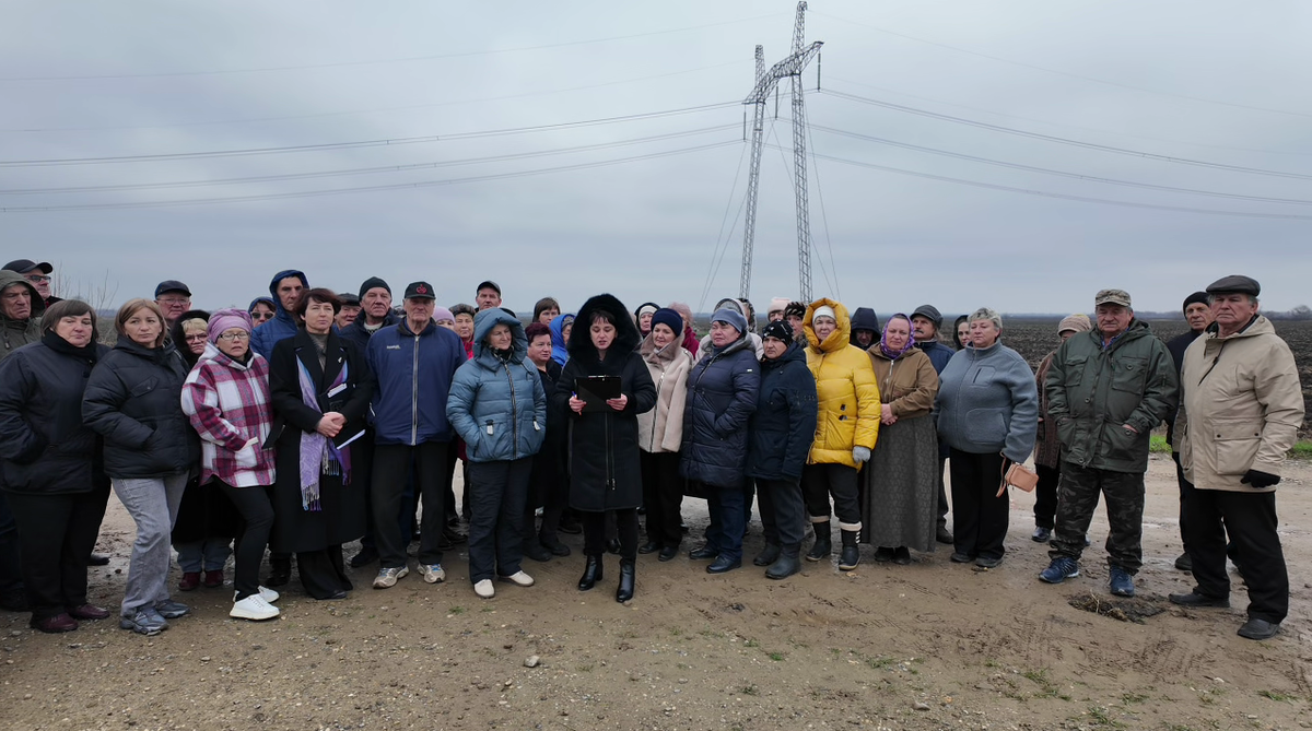 Residents of a Kuban village complained about the construction of a waste disposal plant. Video still by Alexander Safronov / Telegram