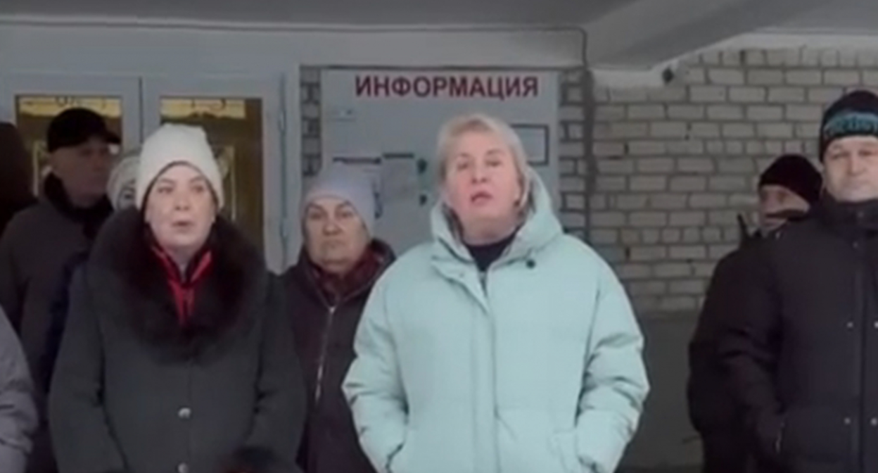 A video message from residents of the village of Temizhbeksky. Still from the video "Stavropol Notebook."