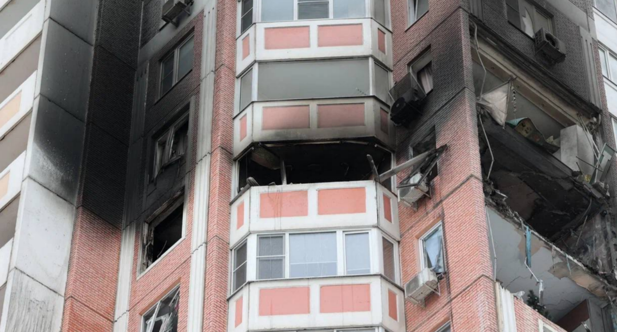 A house in the Leventsovsky district damaged by a drone attack. Screenshot from Yuri Slyusar's Telegram channel, January 14, 2026, https://t.me/Yuri_Slusar/4518.