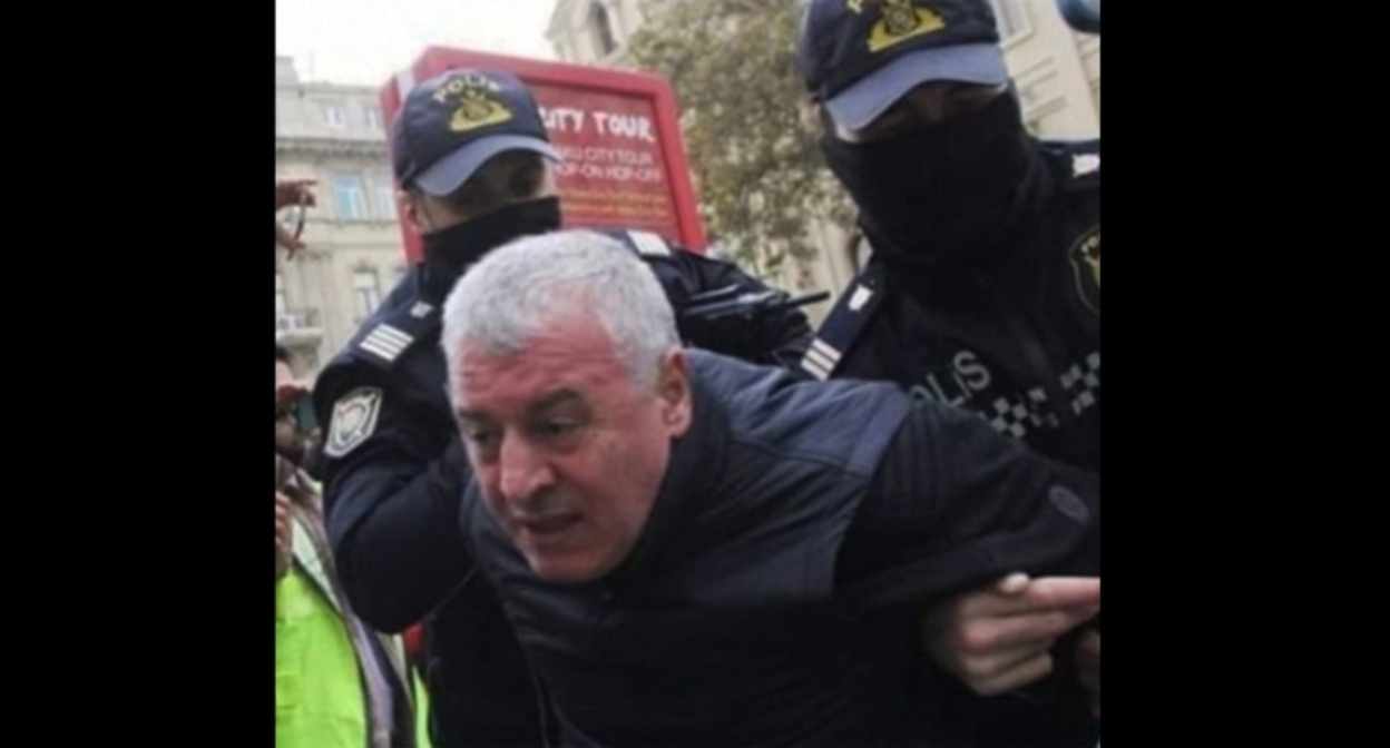 Kenan Zeynalov during his arrest in October 2023. Photo: https://www.turan.az/ext/news/2023/10/free/Social/ru/9507.htm