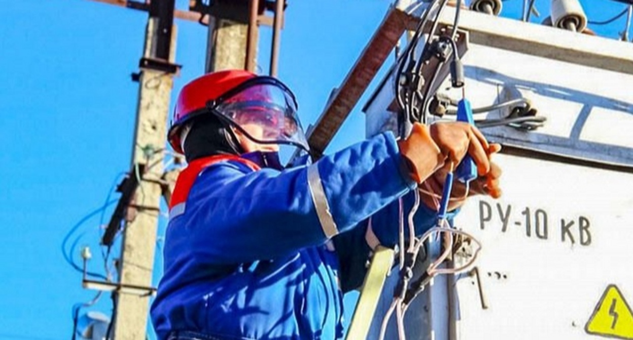 Electrician. Photo: Main Directorate of the Ministry of Emergency Situations for Dagestan https://05.mchs.gov.ru/deyatelnost/press-centr/operativnaya-informaciya/5723224