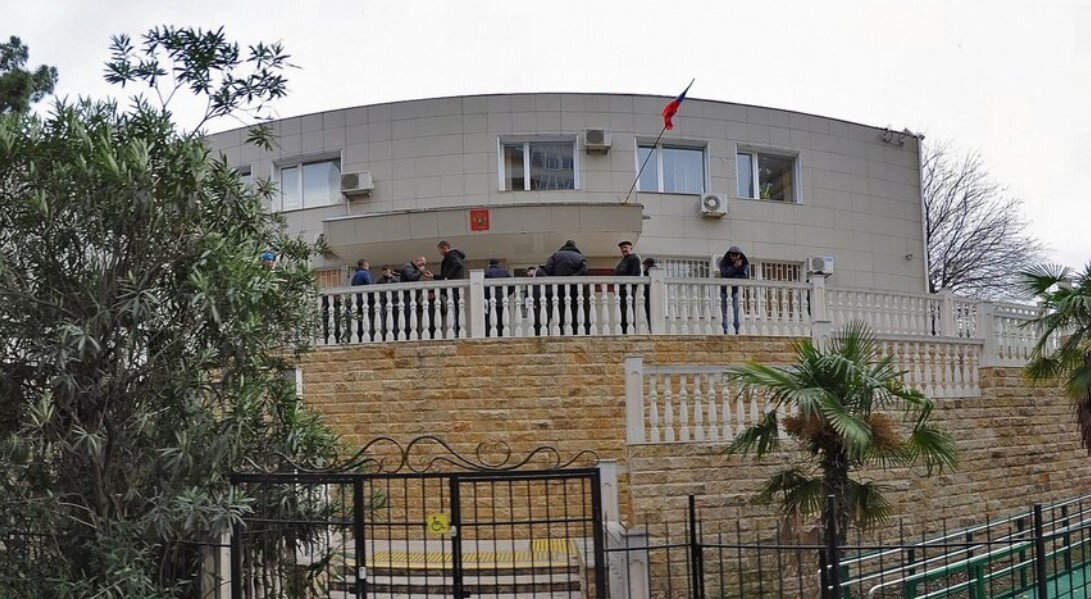 Adler District Court. Photo: https://sudyrf.info/sochi/adlerskiy-rayonnyy-sud-g-sochi