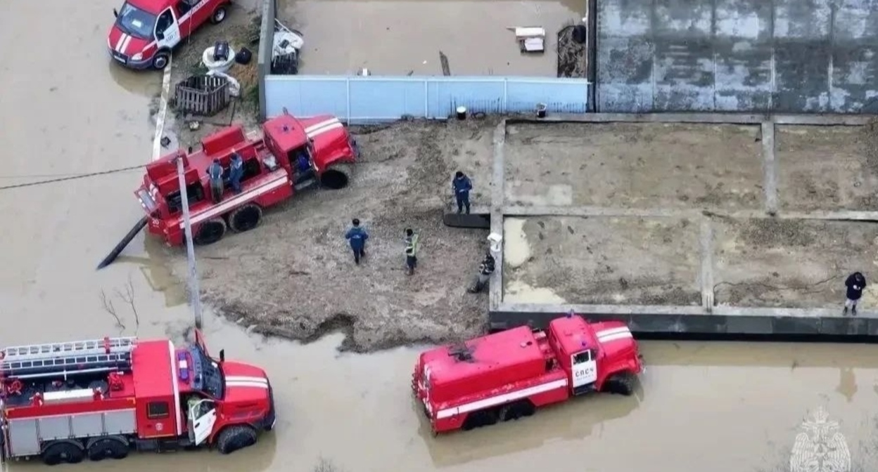 Rescue equipment in the flooded area. Photo: Ministry of Emergency Situations for Dagestan https://t.me/mchsdagestan/16950 Rescue equipment in the flooded area. Photo: Ministry of Emergency Situations for Dagestan https://t.me/mchsdagestan/16950