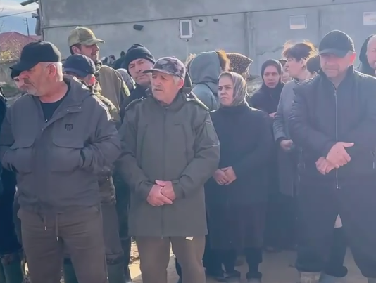 Residents of the Gazoraspredelitel village in Makhachkala appealed to the mayor of Makhachkala and the head of Dagestan to remove obstructions in the riverbed. Photo: Chernovik 2.0 / Telegram channel Residents of the Gazoraspredelitel village in Makhachkala appealed to the mayor of Makhachkala and the head of Dagestan to remove obstructions in the riverbed. Photo: Chernovik 2.0 / Telegram channel