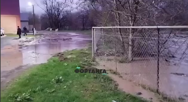 Residents of Sunzha demanded coastal protection work due to the rains. Photo: Fortanga / Telegram channel Residents of Sunzha demanded coastal protection work due to the rains. Photo: Fortanga / Telegram channel