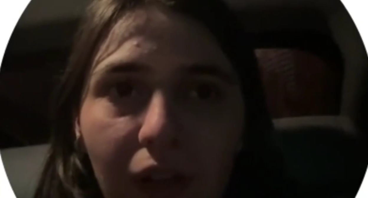 Aishat Khizrieva. Still from the video "Marem" from April 22, 2026, https://t.me/marem_group/1658.