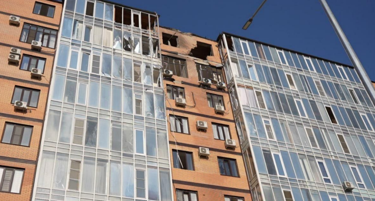 A multi-story building was damaged in a drone attack. Screenshot from Grozny Inform, May 6, 2026, https://t.me/groznyinform/61678.