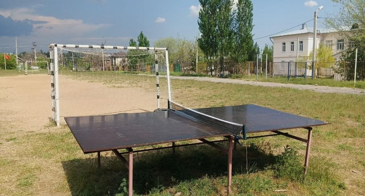 A stadium in the Volgograd village of Vtoroy Kilometer. Photo courtesy of Ravil Shabanov to SOTAvision https://t.me/sotavisionmedia/59171 (the publication is included in the register of foreign agents).