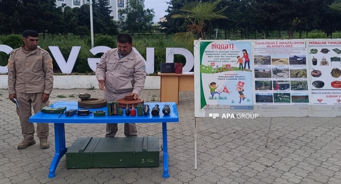 Mine Action Agency staff conduct training for new residents of Khojavend. May 22, 2026. Photo: APA https://ru.apa.az/sotsium/sostoyalos-ocerednoe-pereselenie-v-gorod-xodzavend-653217