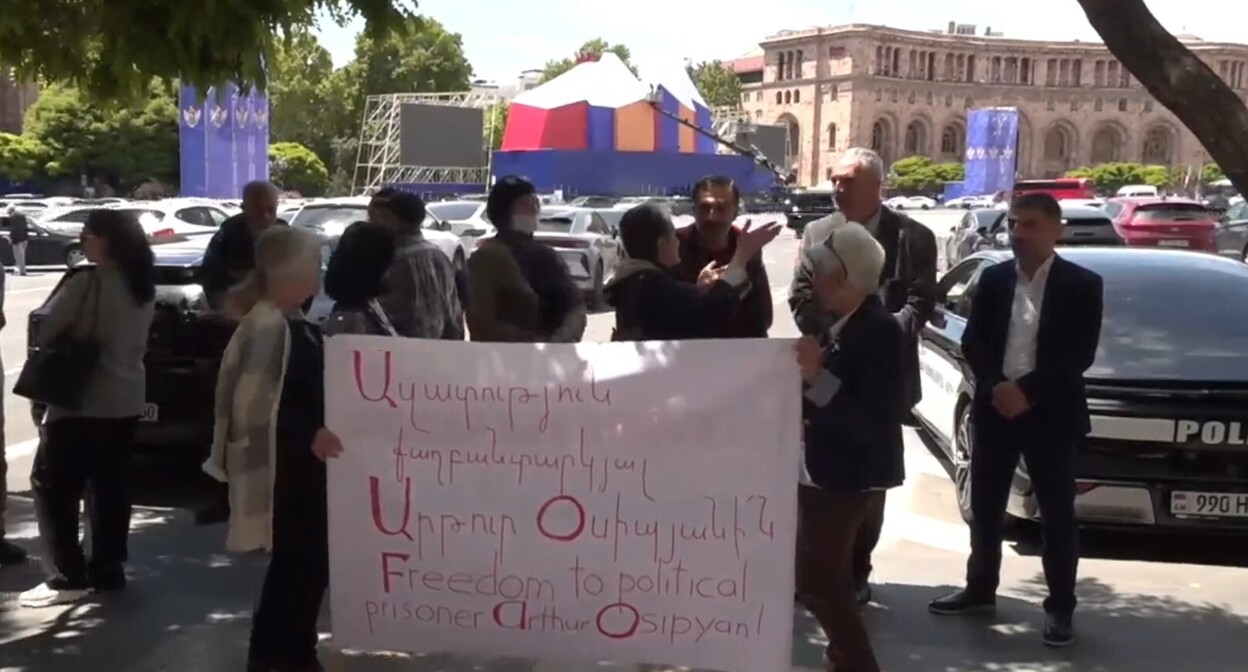 A rally demanding Osipyan's release. A still from a video by the European Party of Armenia.