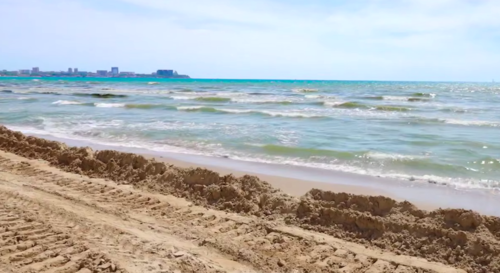 New sand on the beaches of Anapa. Still frame from the video of the Kuban operational headquarters from 05/26/26, https://t.me/opershtab23/16130