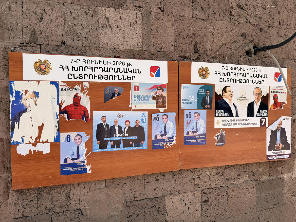 An election stand in Yerevan. Photo by "Caucasian Knot." An election stand in Yerevan. Photo by "Caucasian Knot."