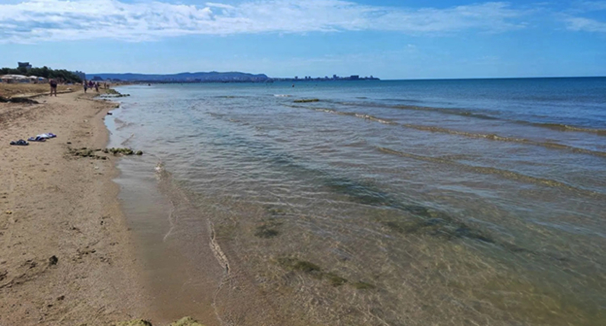 Beach in Anapa. June 18, 2026. Photo: Yuri Ozarovsky https://vk.com/seaoz?z=photo-145347798_457418910%2Fwall-145347798_297023