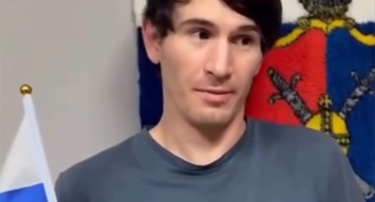 A resident of Dagestan is publicly apologizing on camera. Screenshot of the publication https://www.instagram.com/reel/DayHgHHsaWI (the activities of the company Meta (which owns Facebook, Instagram, and WhatsApp) are banned in Russia)