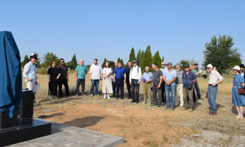 People of different ages gathered at the unveiling of the memorial sign. Photo provided to "Caucasian Knot" by Yael Ioffe. People of different ages gathered at the unveiling of the memorial sign. Photo provided to "Caucasian Knot" by Yael Ioffe.