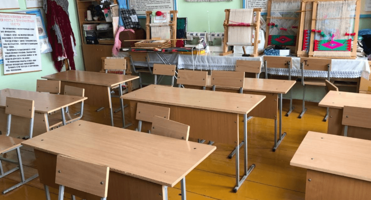 School classroom. Screenshot photo https://t.me/molodejka05/32488?single School classroom. Screenshot photo https://t.me/molodejka05/32488?single
