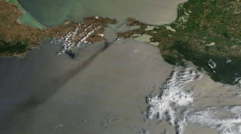Pollution of the Bugaz Spit. Screenshot from the "Transparent World" project, https://t.me/twrussia/6295?single