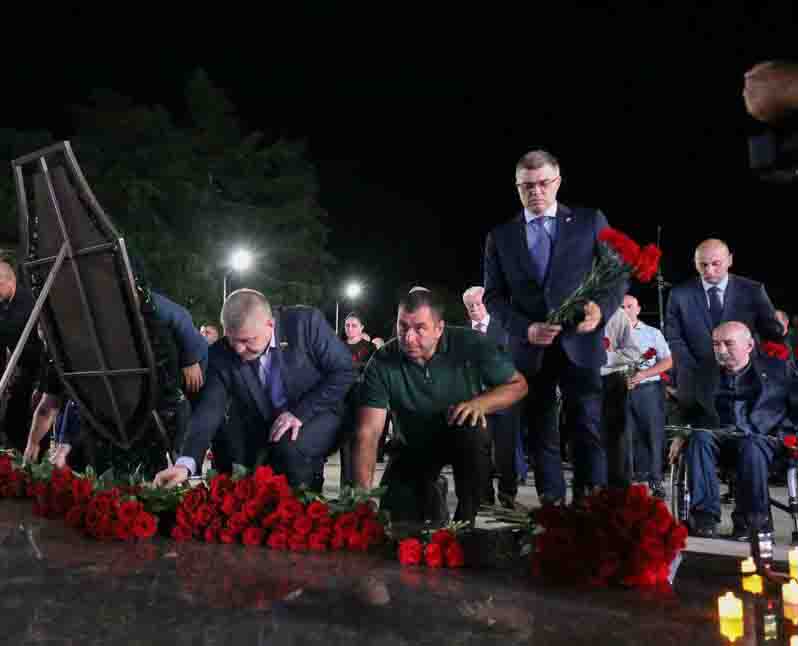 Participants of the mourning event in Tskhinval. Screenshot of the image https://cominf.org/node/1166570718