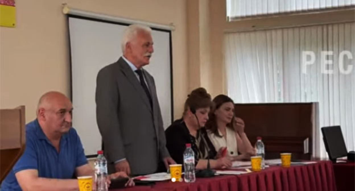 Zurab Kokoev (in the center). Screenshot of the video https://www.instagram.com/p/DbYANJvDP02/?img_index=1 belongs to the company Meta, whose activities are banned in Russia. Zurab Kokoev (in the center). Screenshot of the video https://www.instagram.com/p/DbYANJvDP02/?img_index=1 belongs to the company Meta, whose activities are banned in Russia.