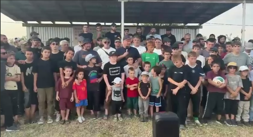 Frame from the video appeal of the residents of the village of Pervomayskoye. Photo: Voice of Dagestan / Telegram channel Frame from the video appeal of the residents of the village of Pervomayskoye. Photo: Voice of Dagestan / Telegram channel
