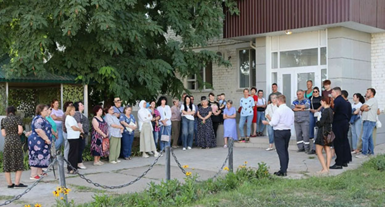Evacuated residents of Akhtubinsk. September 2, 2026. Photo: from the page of the Akhtubinsk administration on VKontakte.