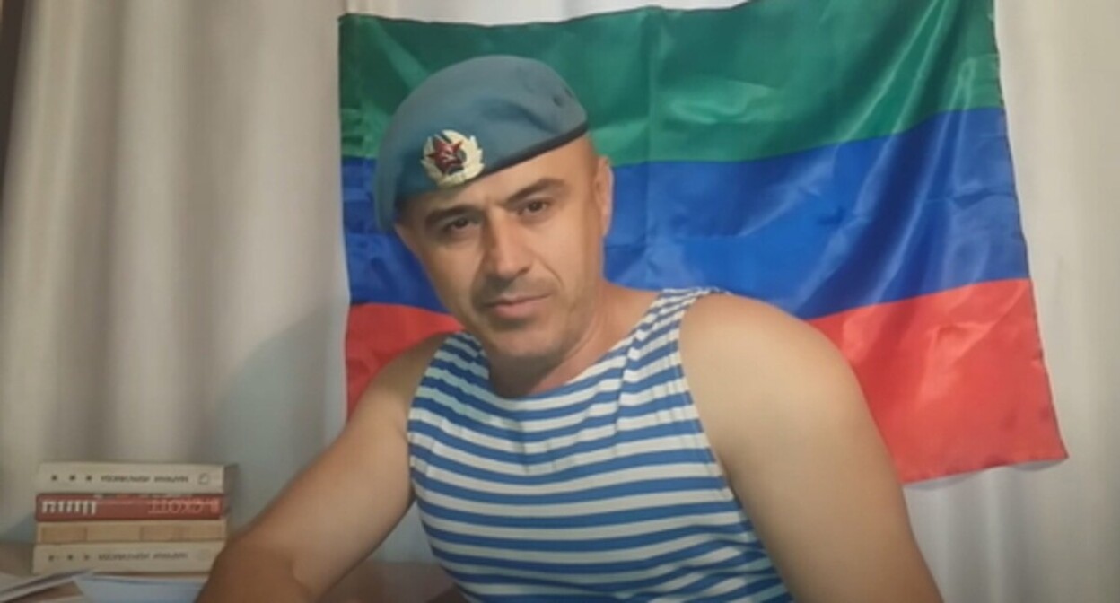 Askhabali Alibekov. Frame from the video of the channel "Wild Paratrooper" https://www.youtube.com/watch?v=pgXra9fVrsI