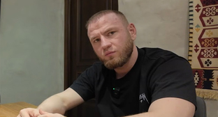 Magomeddibir Magomedbirov. Frame from the video https://www.youtube.com/watch?v=TbN3viuOmks