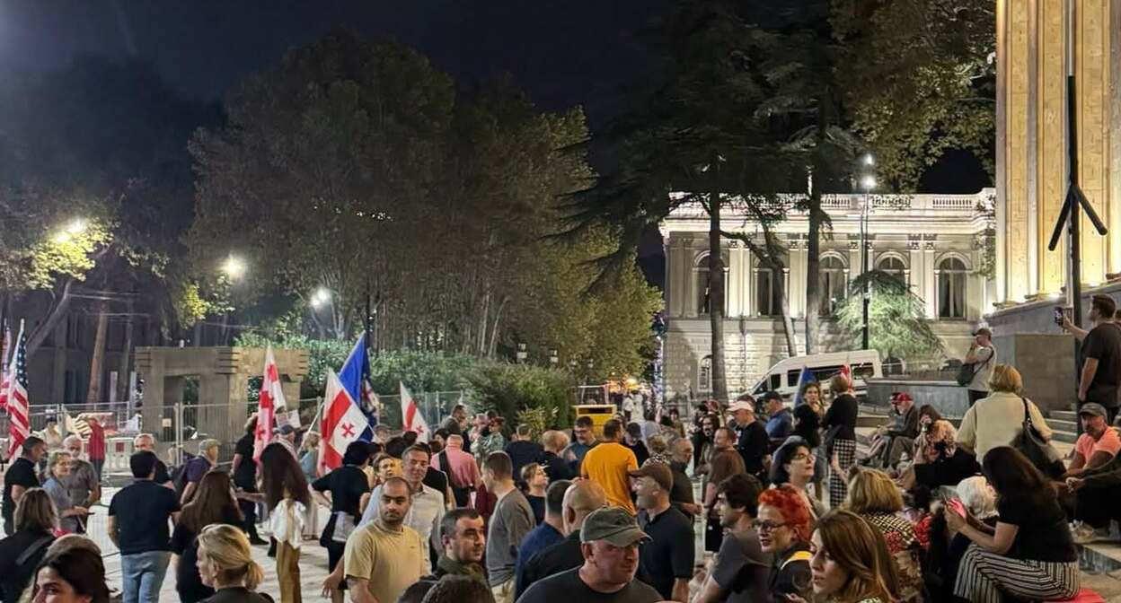 Protesters outside the Parliament of Georgia, September 17. Photo: Giorgi Mumladze / Facebook* Protesters outside the Parliament of Georgia, September 17. Photo: Giorgi Mumladze / Facebook*